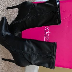 Black Vicky Heels
